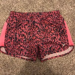 Multi colored cheetah print shorts 💖🌺